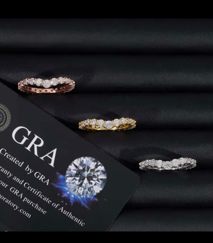 Custom Round Band VVS Ring