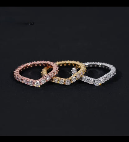 Custom Round Band VVS Ring