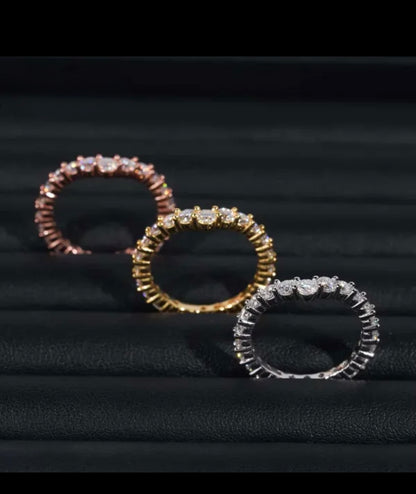 Custom Round Band VVS Ring