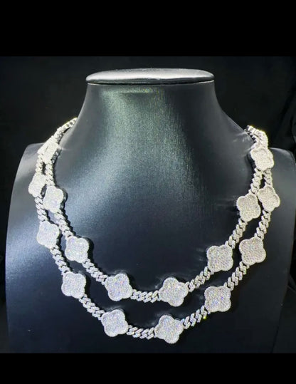 Clover Leaf VVS Chain