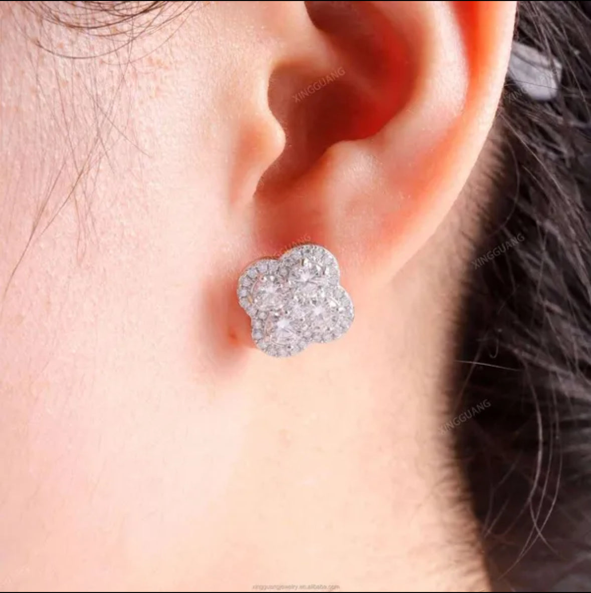 Stud VVS 4 leaf Clover