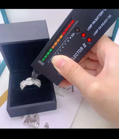 Three Headed VVS Ring